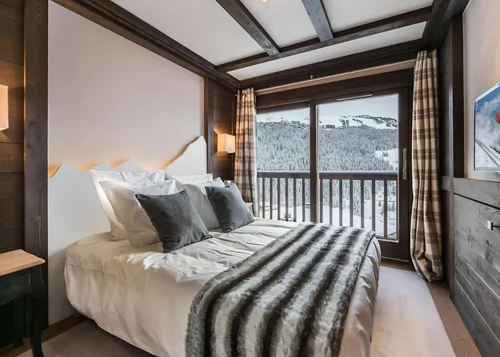 Chic Avec Cheminee Et Parking A - Fr-1-563-64 Daire Courchevel